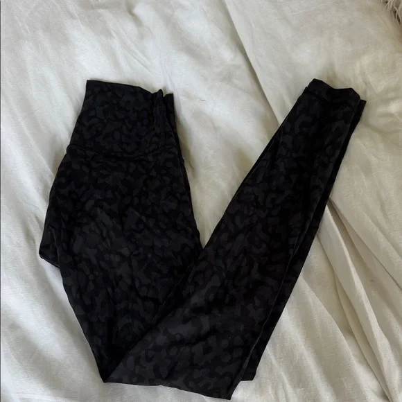 Lululemon Black Leopard Print Leggings - Picture 1 of 3